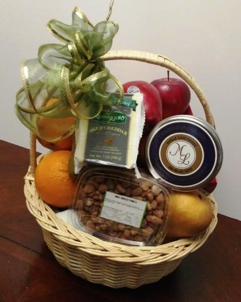 About Gift Basket Boston Fruits and Nuts Basket